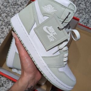Air Jordan 1 High Women's Seafoam - Women's 7.5/Men's 6